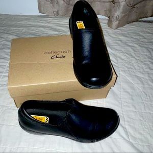 Clarks grasp chime black clogs